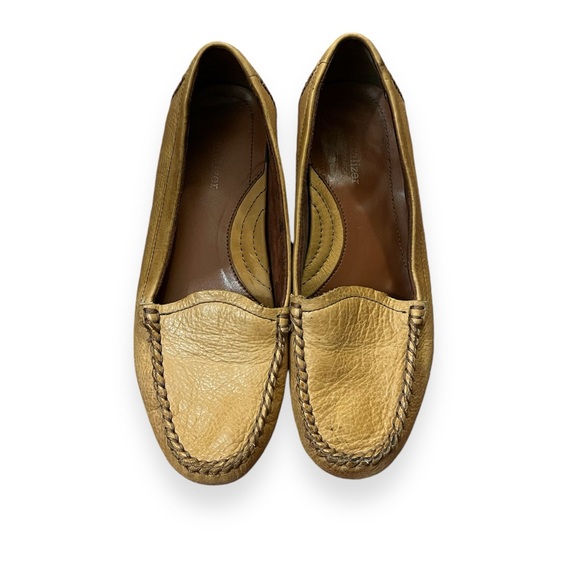 Naturalizer Kellyn Tan Leather Loafer - Picture 1 of 3